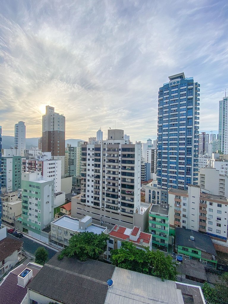 PRG111 - 4 Dorm, Climatizado, Próx a Av. Brasil