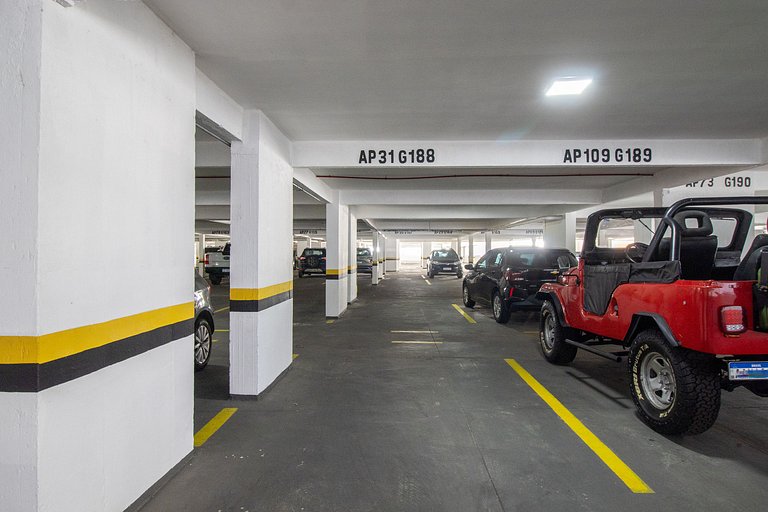 PRG31 - 4 DR, Próx ao Shopping Atlântico, Garagem