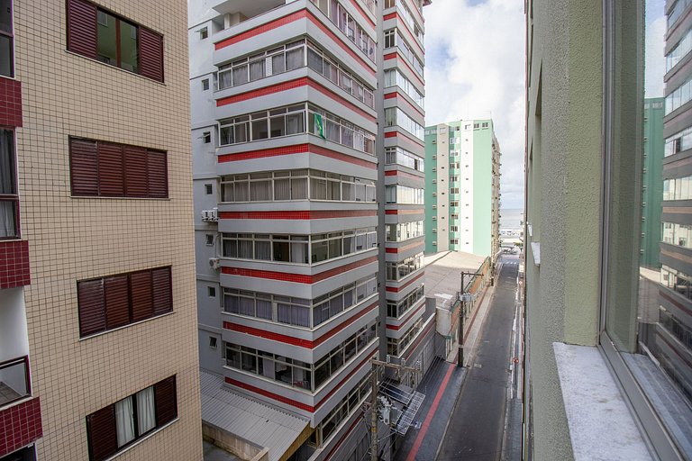 STH52 - Quadra Mar, 4 Dorm, Centro, Climatizado